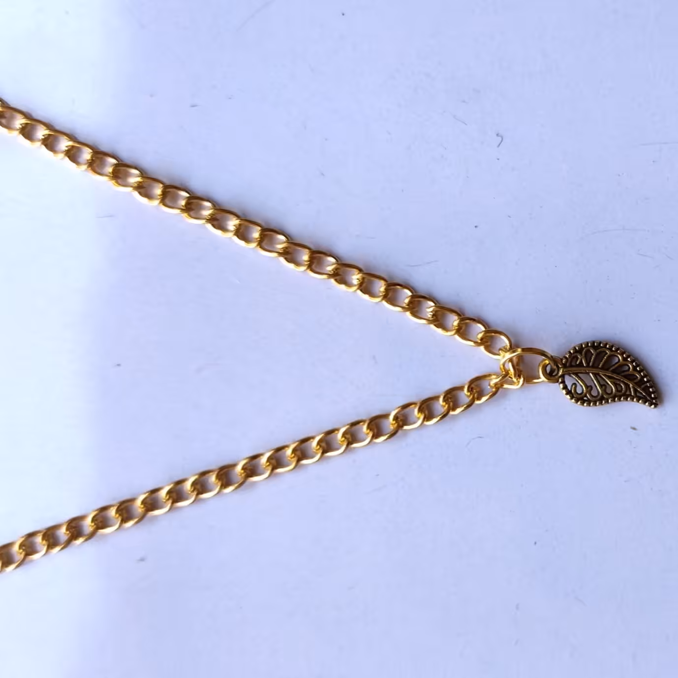 گردنبند برگ