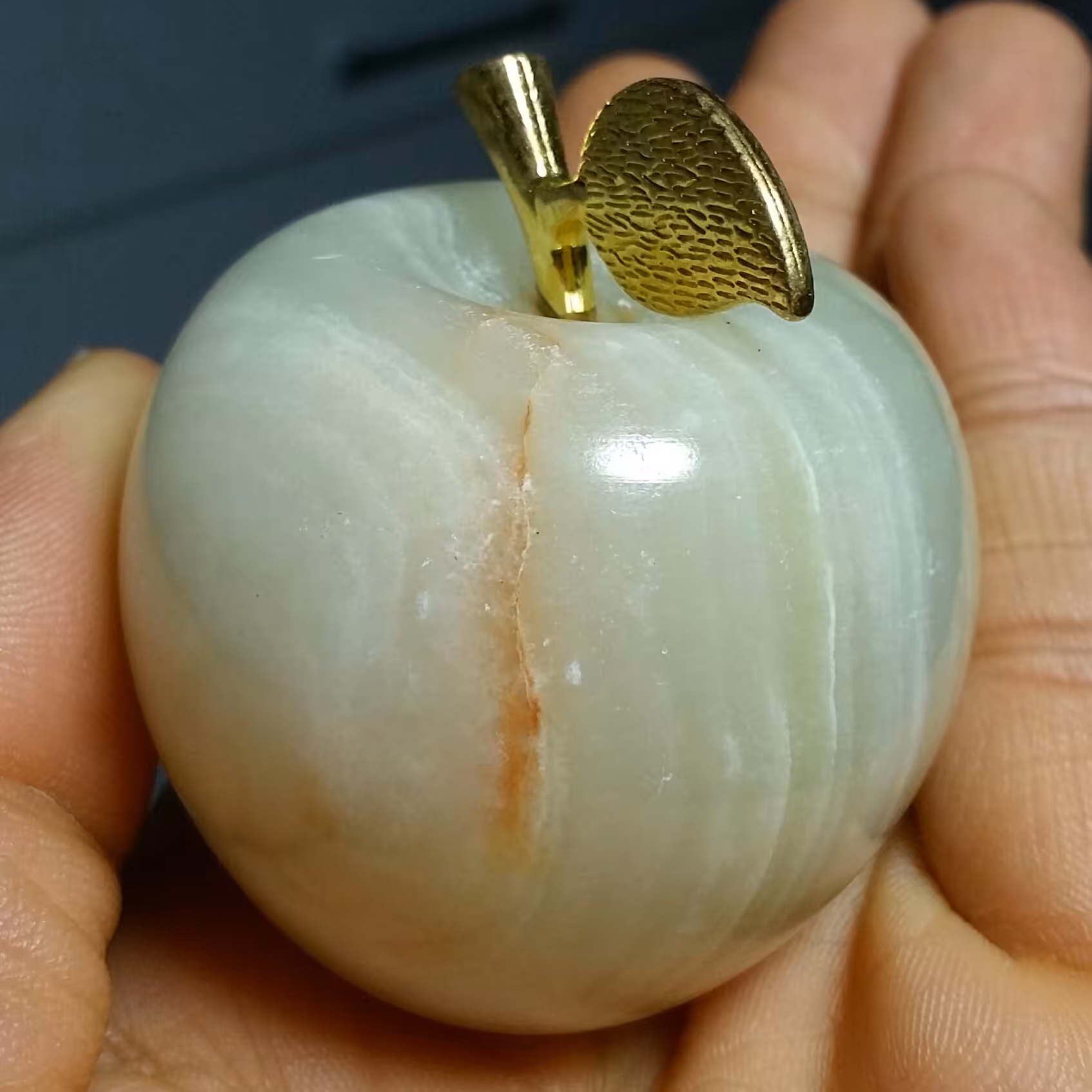 کاروینگ سیب سنگ مرمر اصل و صد در صد طبیعی تراش دست بسیار زیبا و خاص کد 12240