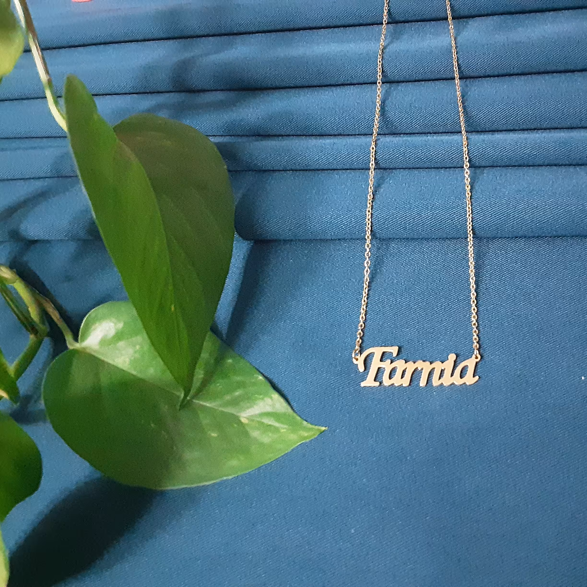 گردنبند اسم فرنیا