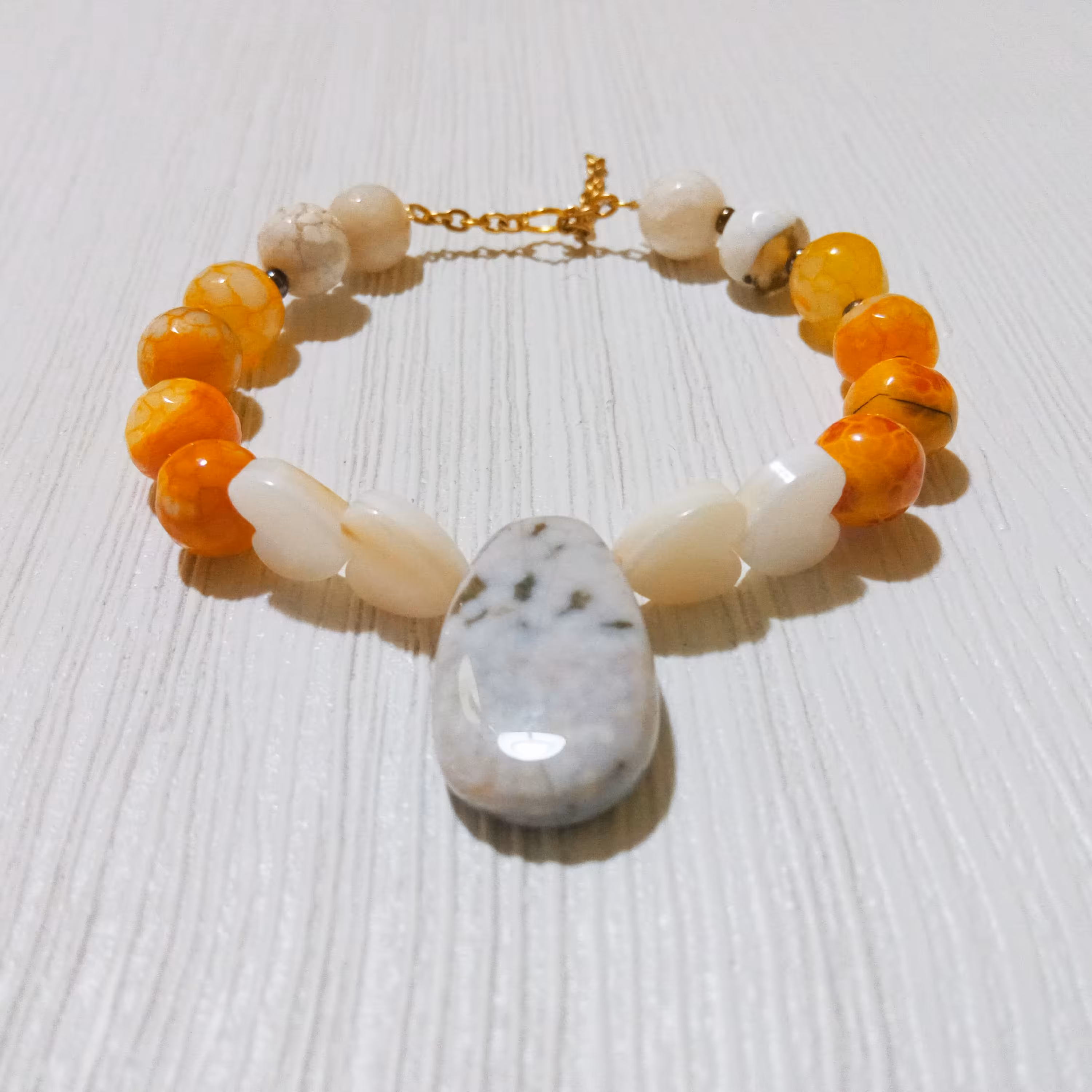 دستبند سنگ عقیق و جاسپر و صدف