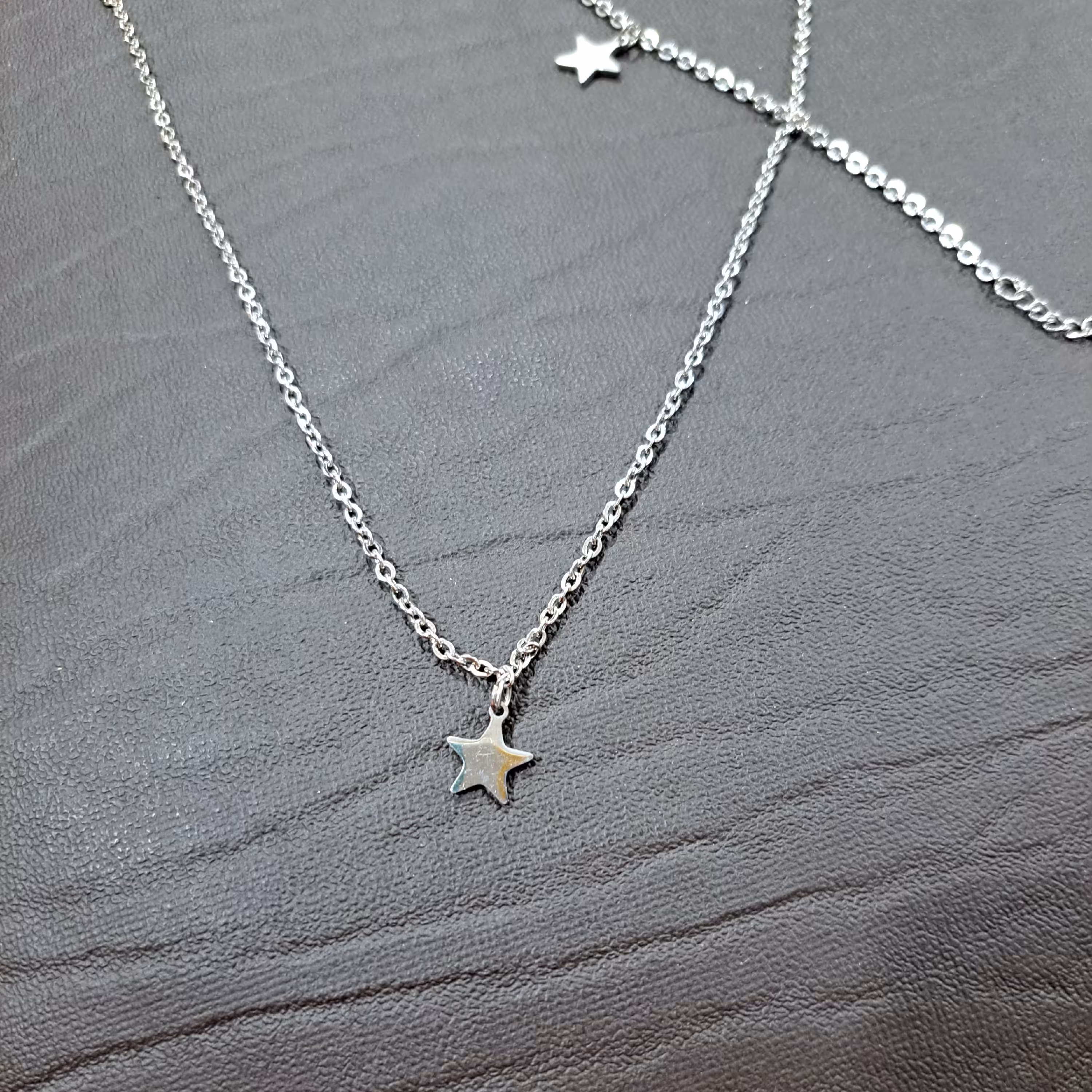 نیم ست دستبند و گردنبند ستاره 