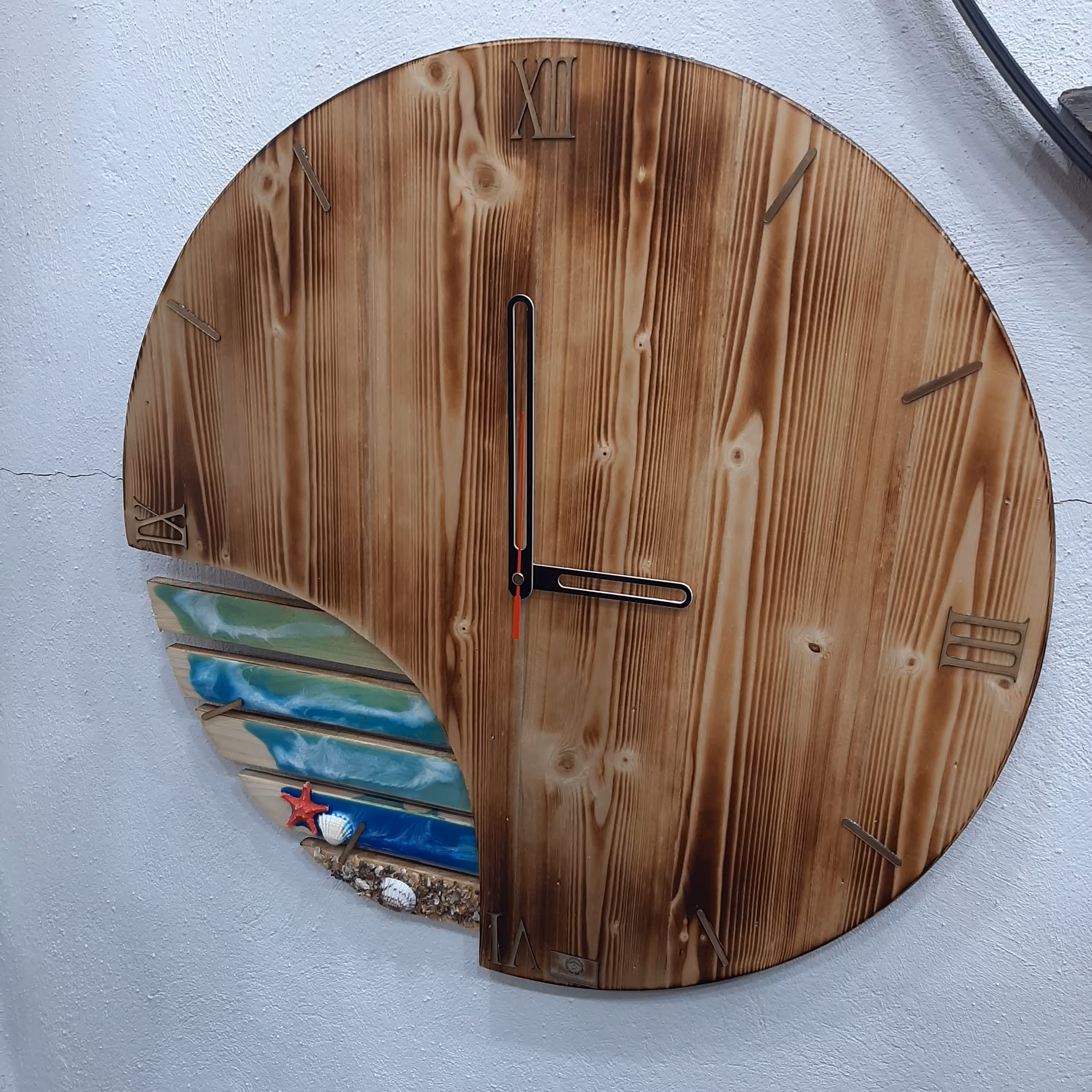 ساعت دیواری چوب و رزین قطر 50