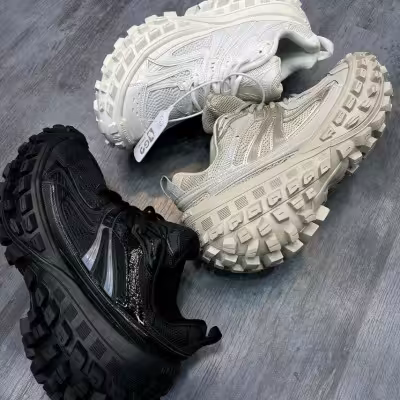 کتانی خاص و جذاب بالنسیاگا دیفندر فول پک با بالاترین کیفیت