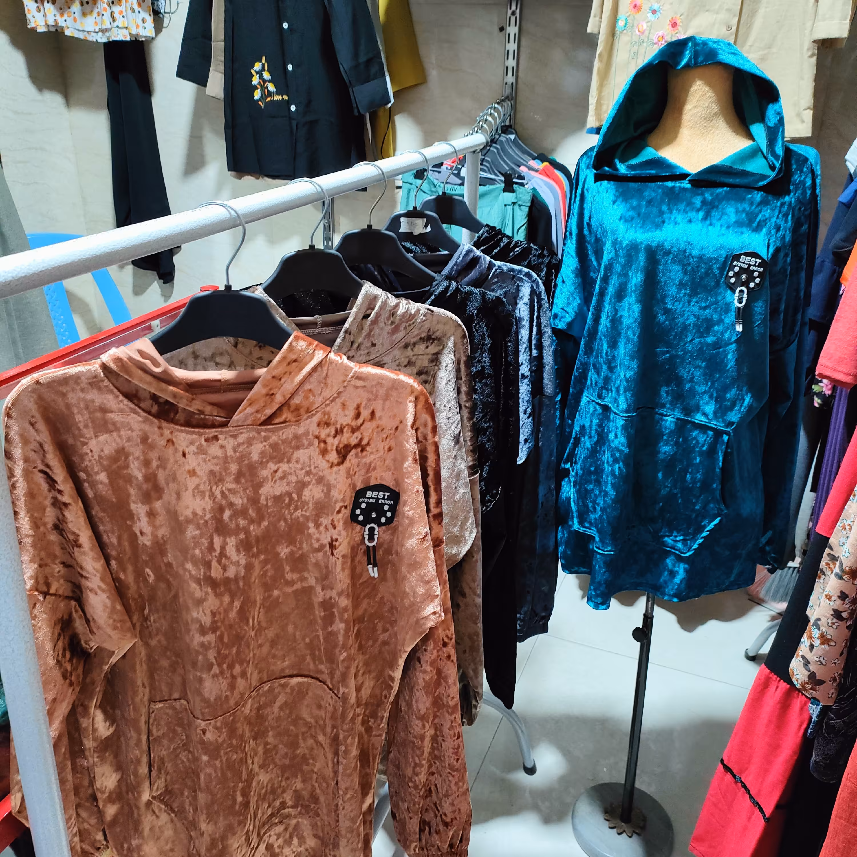 هودی مخملی جیب دار