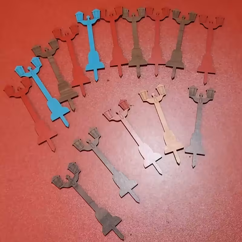 اسباب بازی چوبی  چراغ