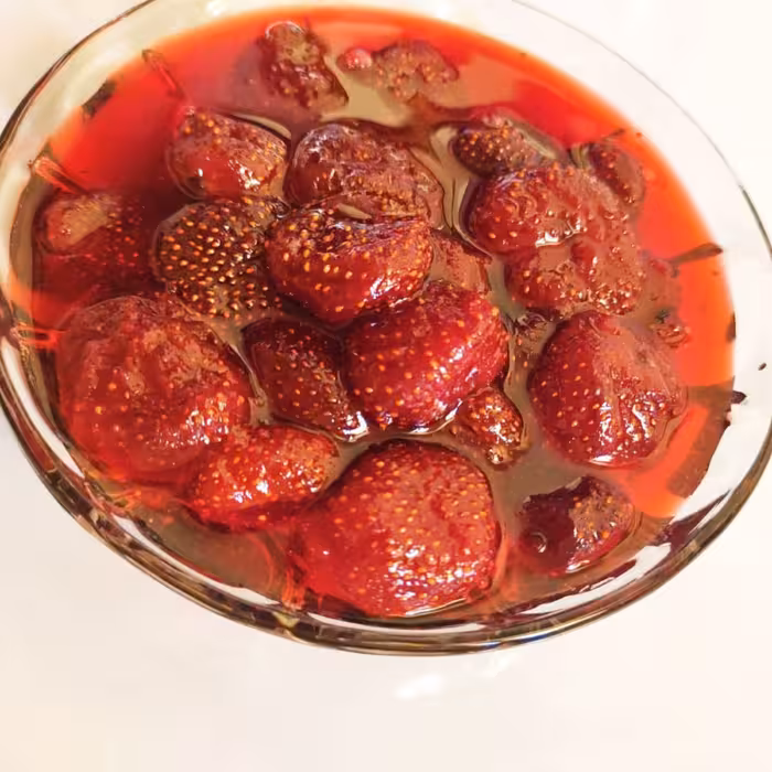 مربای توت فرنگی خانگی با کیفیت غلیظ و بسیار خوشمزه