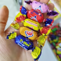 شکلات تافی میوه ای مغزدار آدرین(یک کیلو)