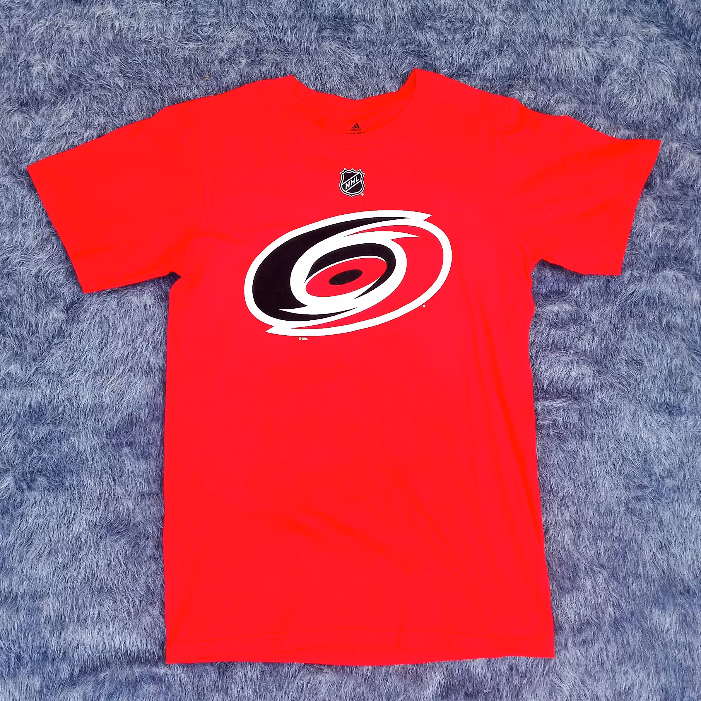 تیشرت اورجینال برند آدیداس قرمز طرح دار تک سایز  S