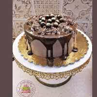 کیک شکلاتی با روکش شکلات