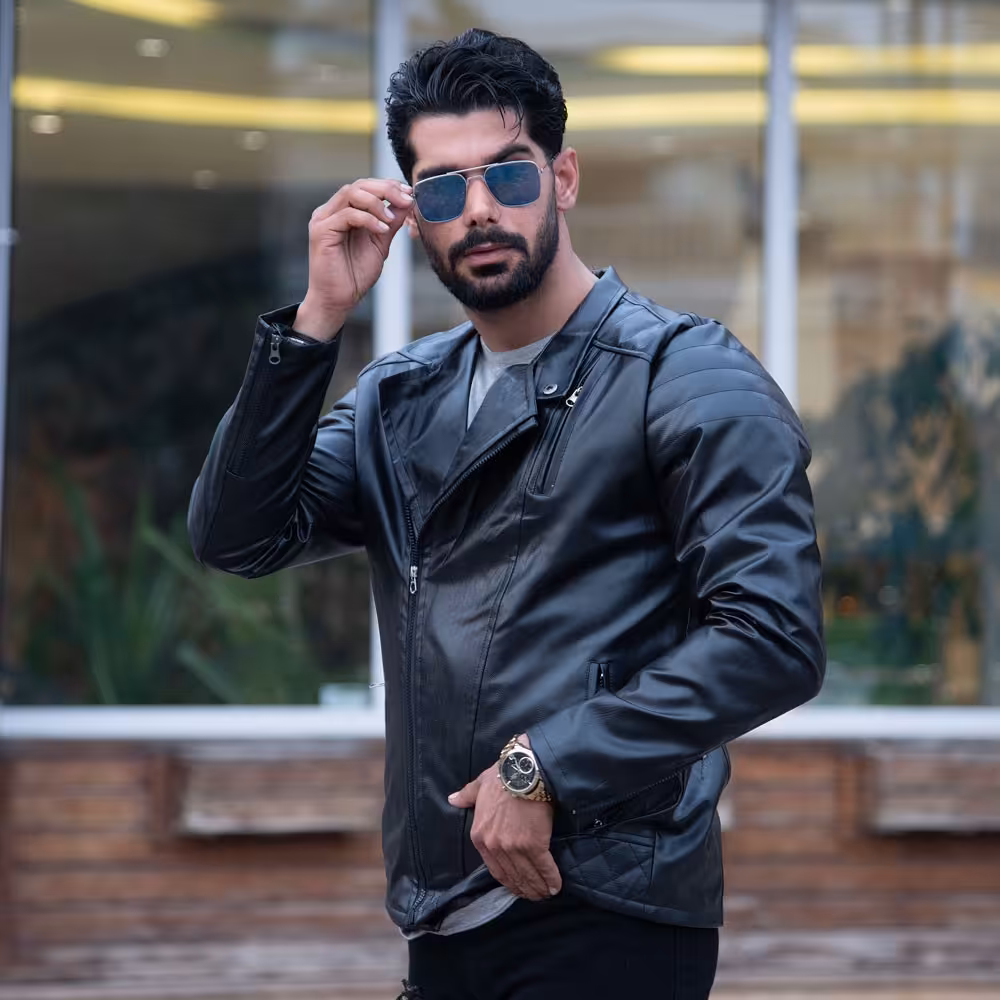 کاپشن چرم  زیپ کج مشکی تا 7 روز مرجوعی به هر دلیلی  