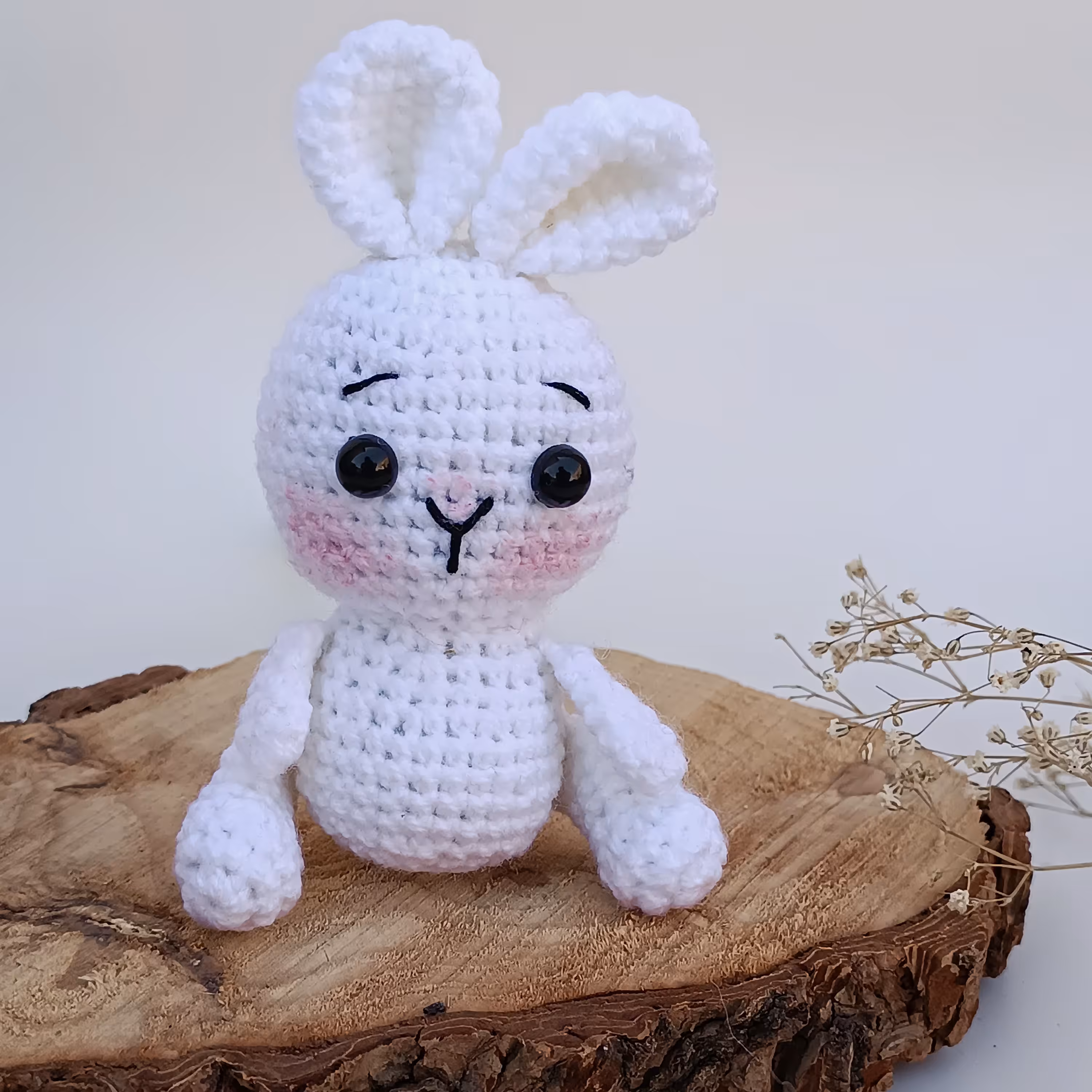 عروسک بافتنی خرگوش کوچولو (رنگ سفید)