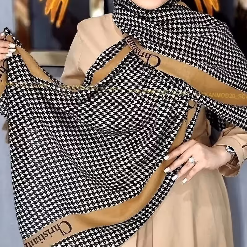 شال طرحدارنخی