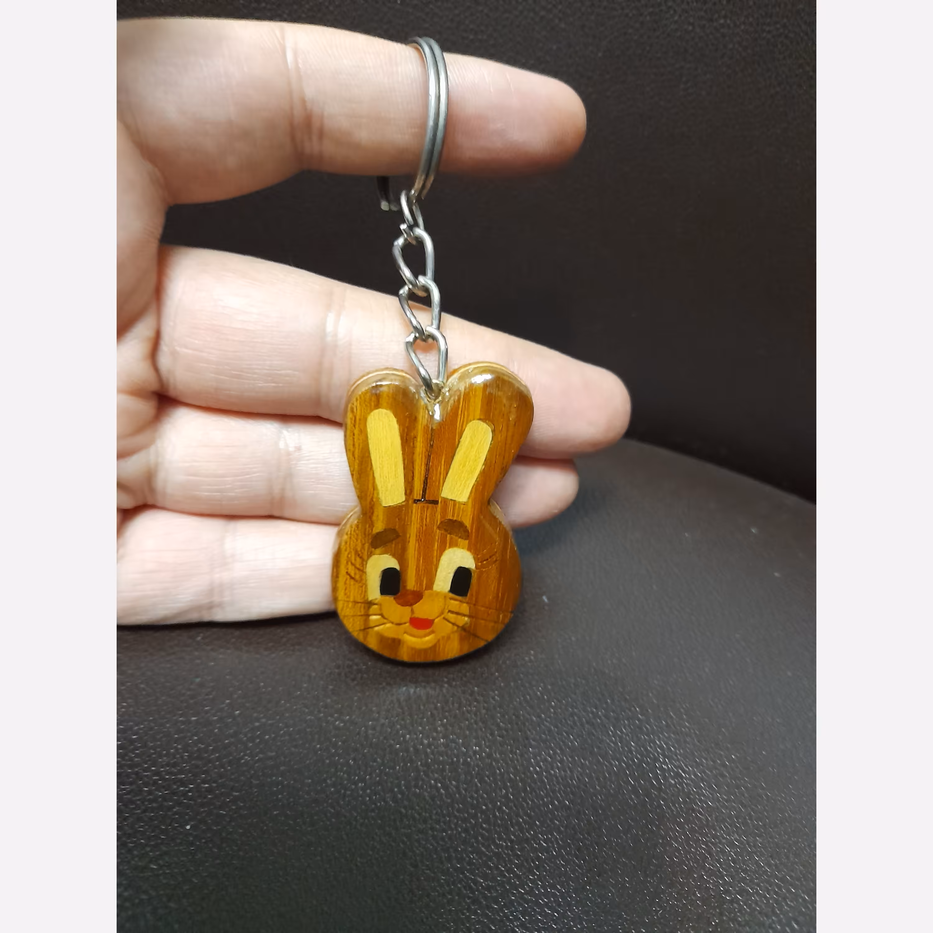 جاسوئیچی چوبی معرق کاری طرح خرگوش شماره یک        