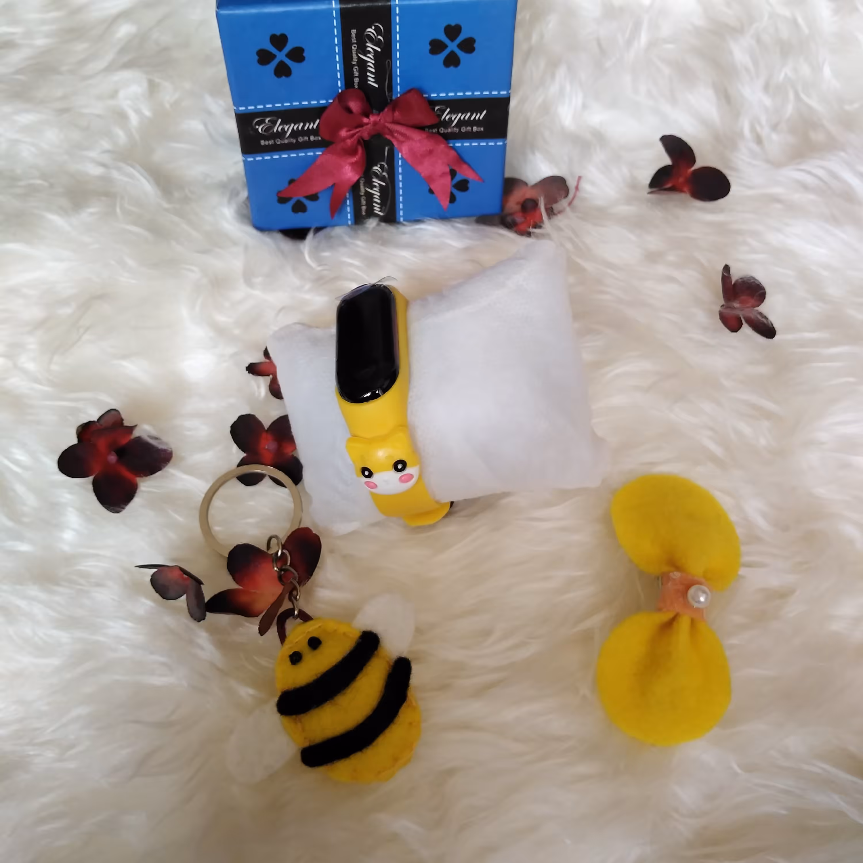 پک هدیه ساعت بچگانه عروسکی led و گلسر و آویز کیف و کوله به همراه جعبه هدیه