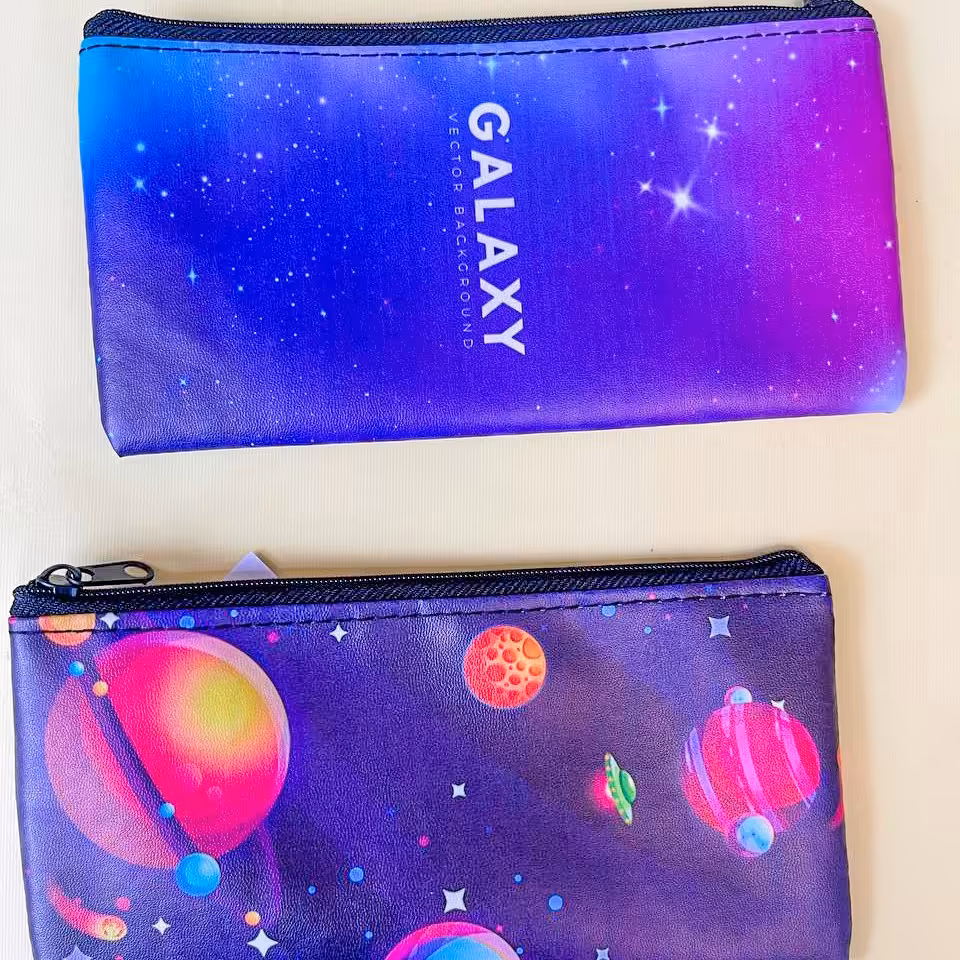 لوازم تحریر جامدادی طرح کهکشانی تک زیپ چرم مصنوعی