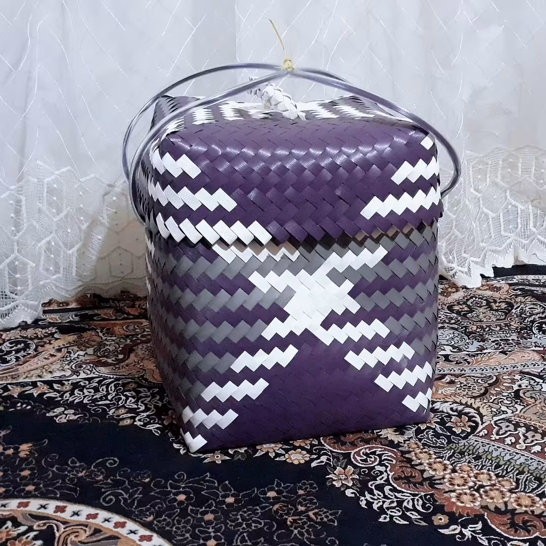 باکس های درب دار  برای پیکنیک ، نظم دهنده  لباس و اسباب بازی و وسایل و... کاری محکم با ماندگاری بالا.