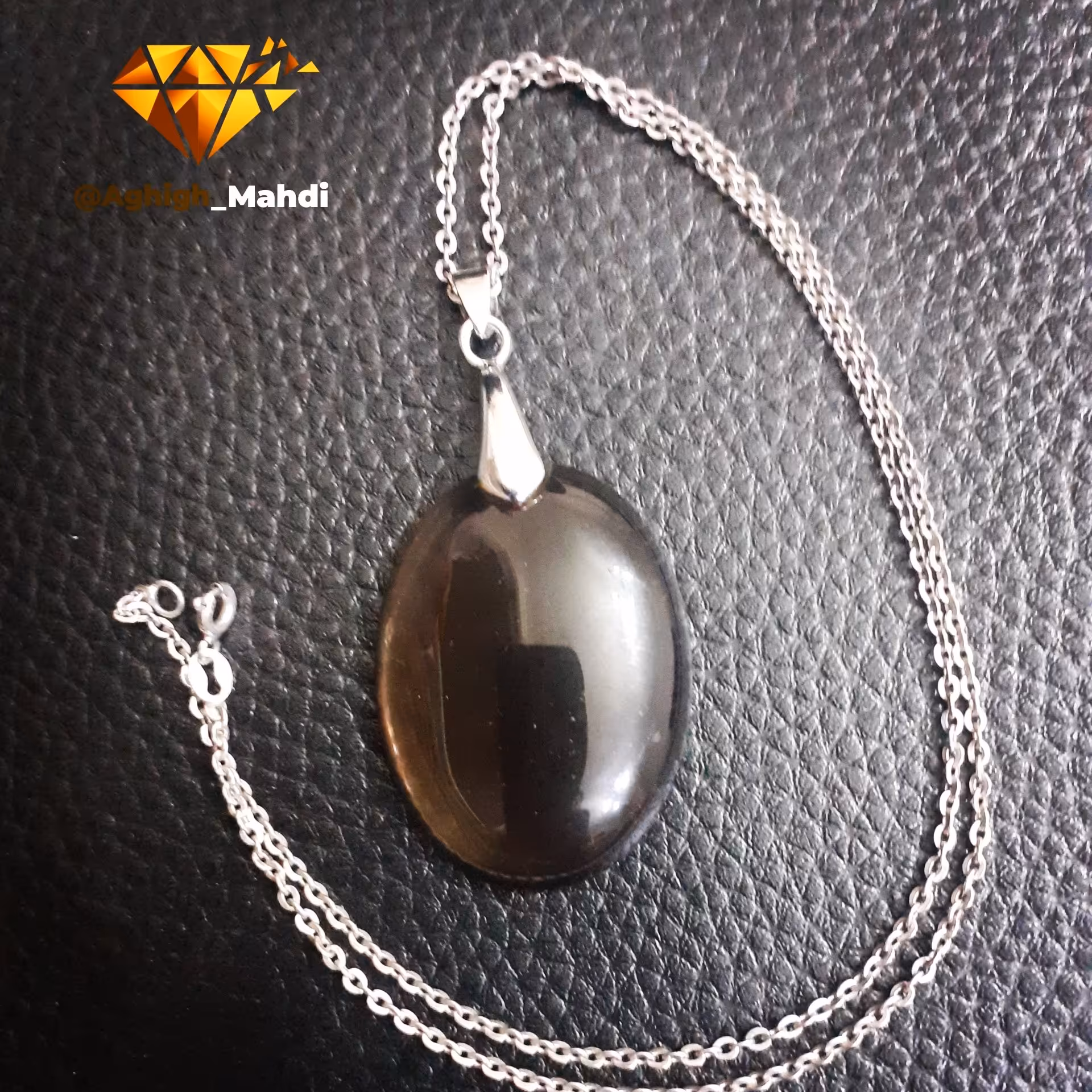 گردنبند در دودی 