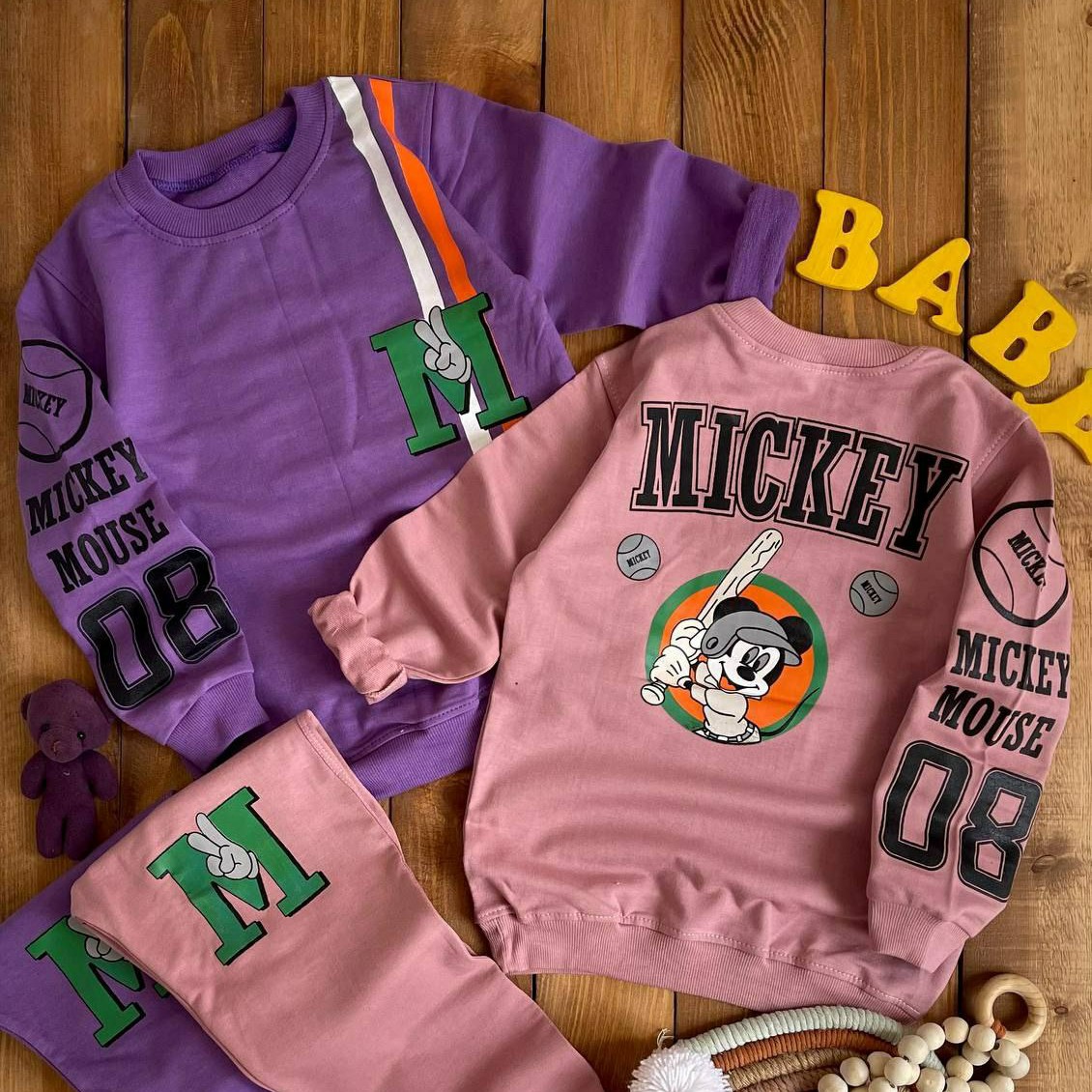 ست پاییزه بچگانه اسپرت پسرانه و دحترانه دورس و شلوار سایز40تا60کیفیت عالی