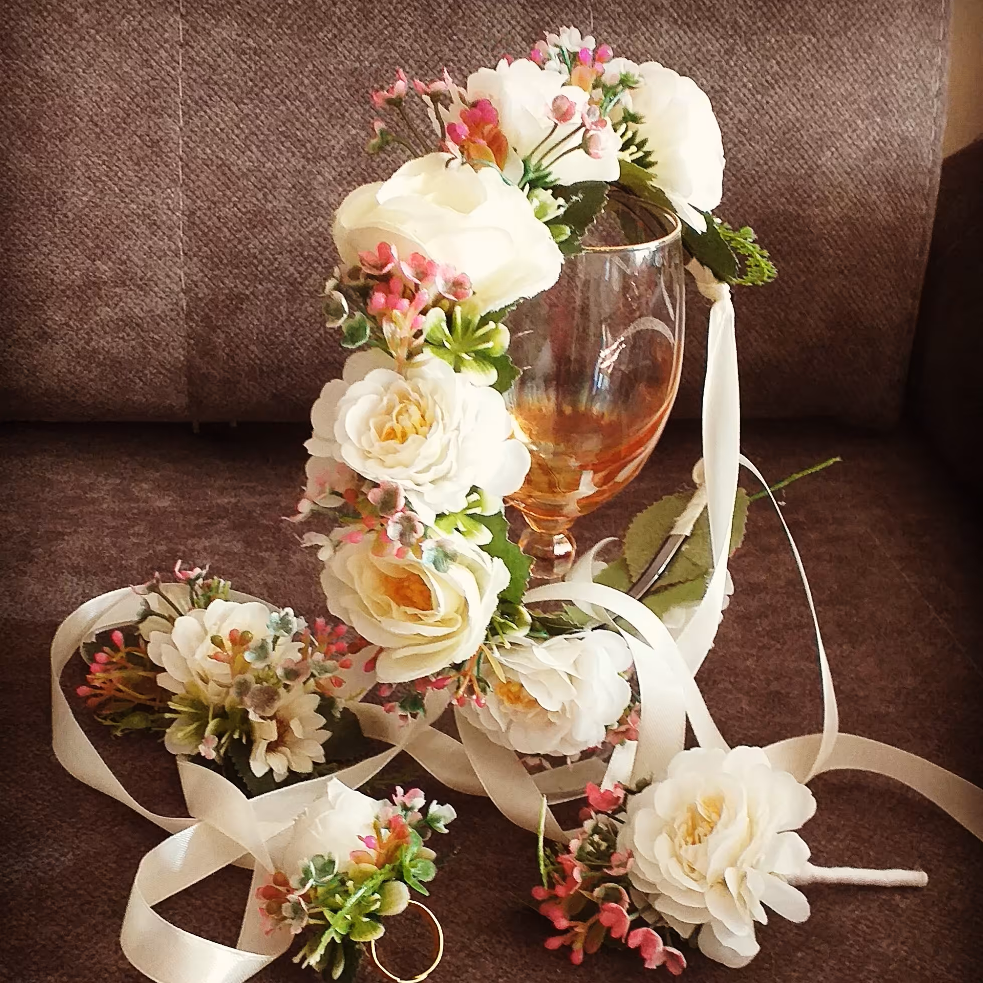 تاج  و دستبند و انگشتر عروس