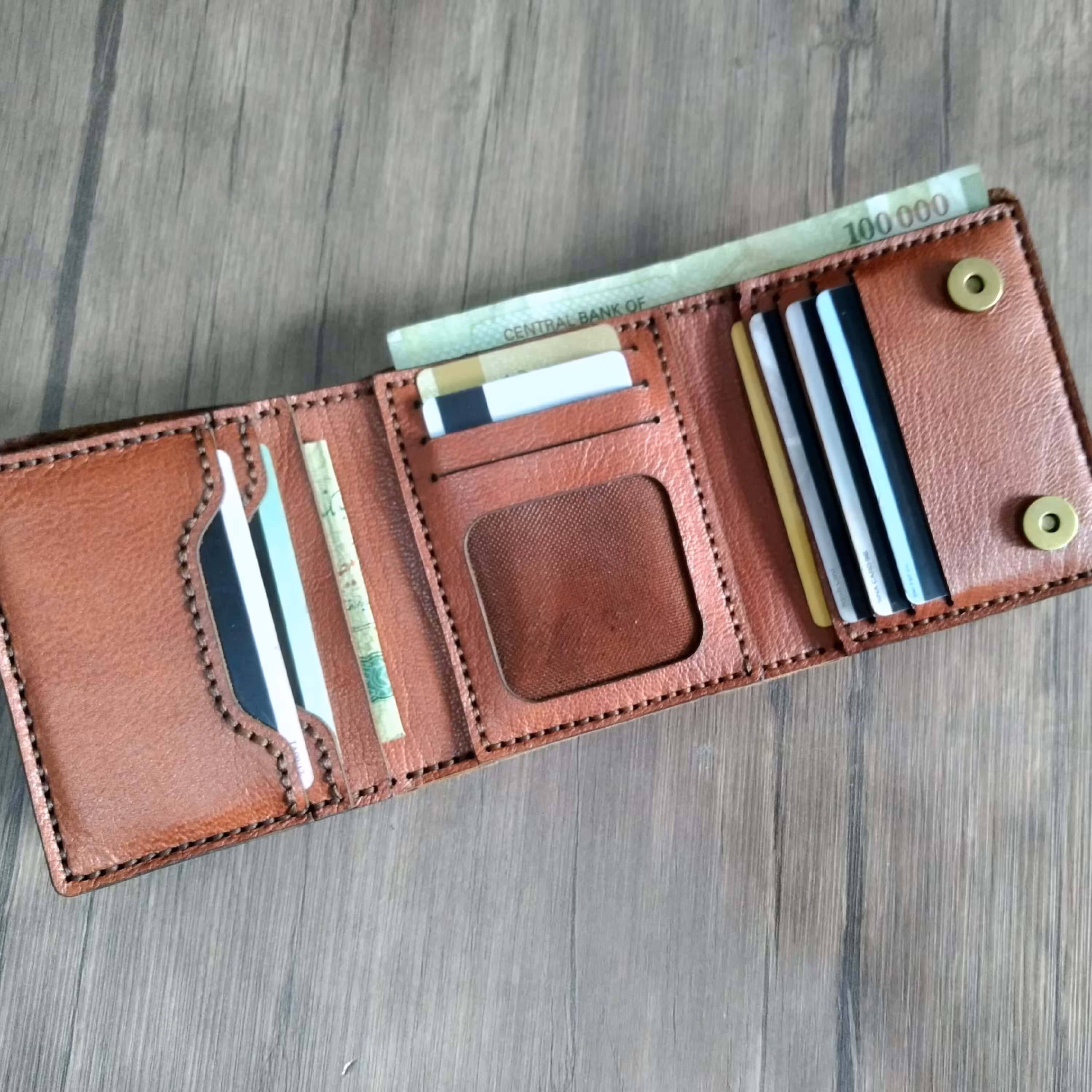 کیف پول دستدوز شماره 2