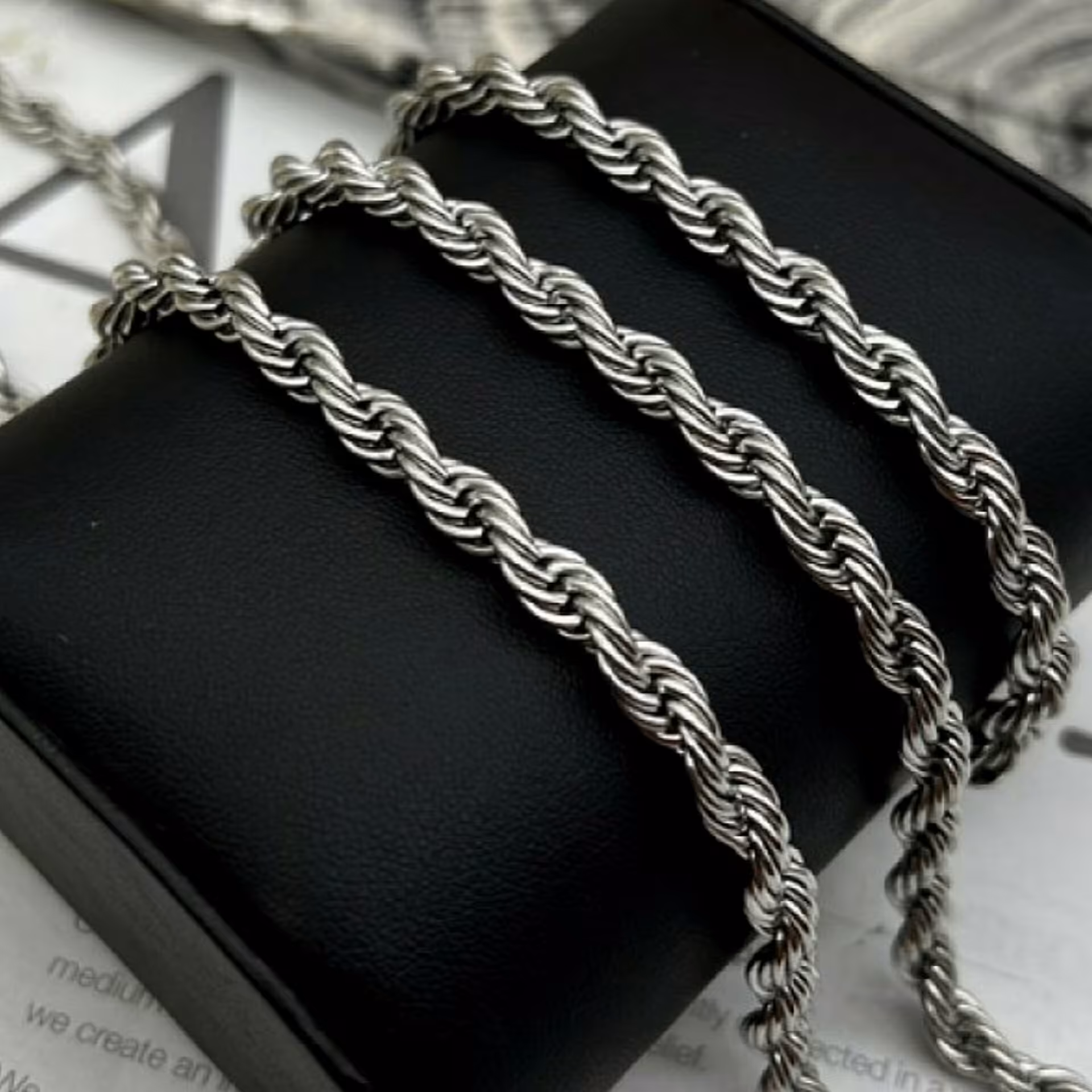 دستبند طنابی پهنا 4 میلیمتر استیل و رنگ ثابت 