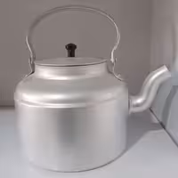 کتری سفید روی آلومینیومی روحی ورق ضخیم 6لیتری سایز 36  برند معتبر مهتاب باکیفیت