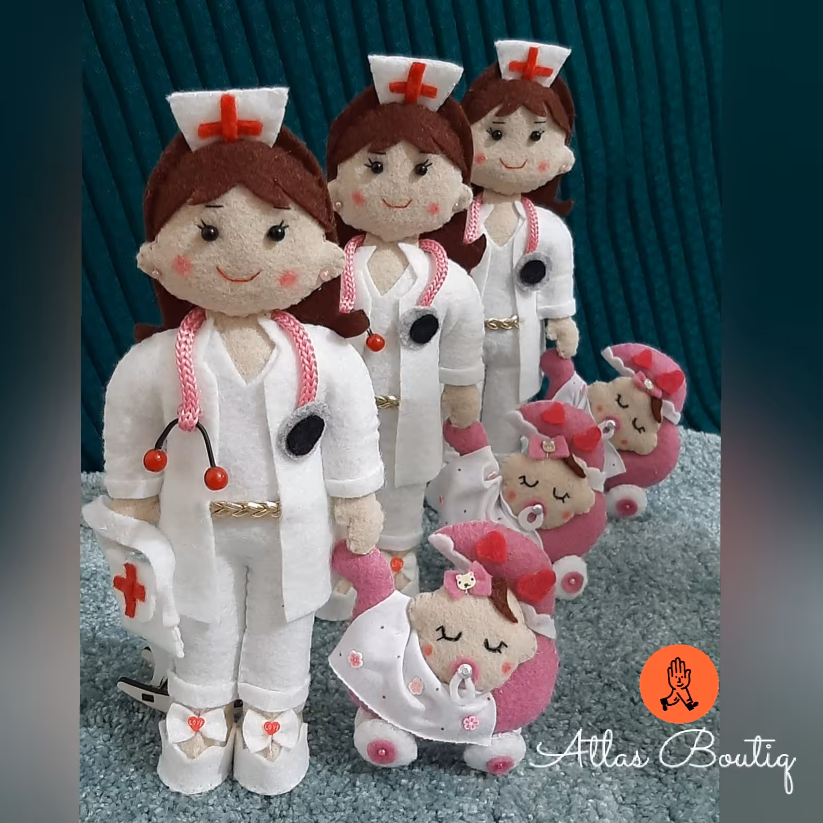 عروسک پزشک نمدی دکتر نمدی