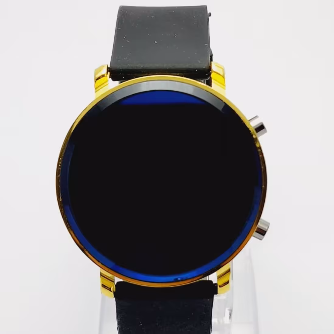 ساعت مچی دیجیتالی طرح اپل واچ با قاب طلایی با بند ژله ای اسپرت به همراه جعبه کادویی وباطری اضافی