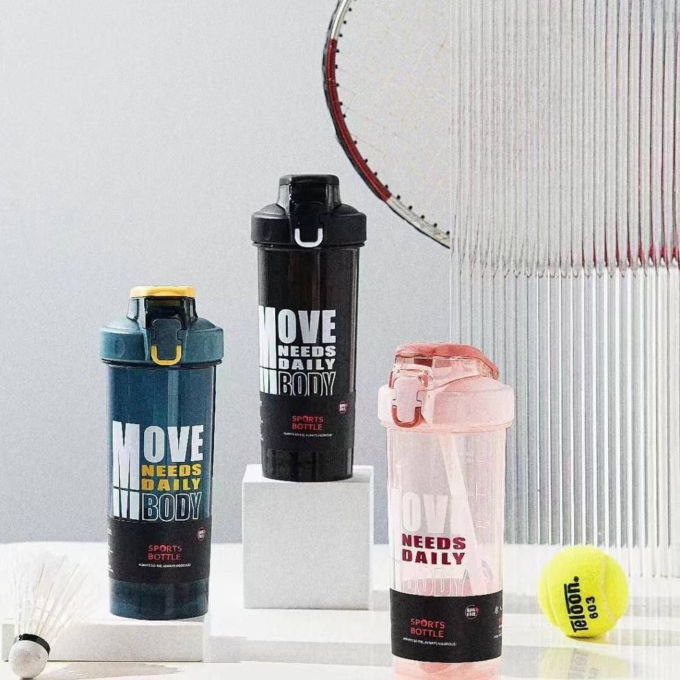 شیکر MOVE BODY
✅گنجایش:820 میل
✅رنگ بندی:مشکی،صورتی،سبز آبی
✅ضامن دار،نی دار همراه با همزن توپی