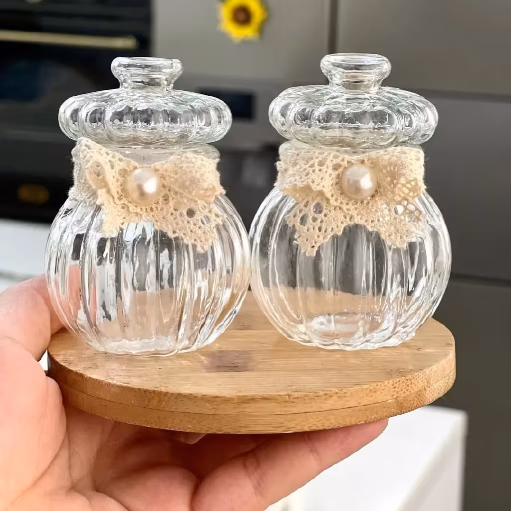 بانکه زعفران و ادویه نقلی لطفا قبل از سفارش موجودی بگیرید کیفیت عالی برای نگهداری هل،گل،زعفران و ادویه هاو...