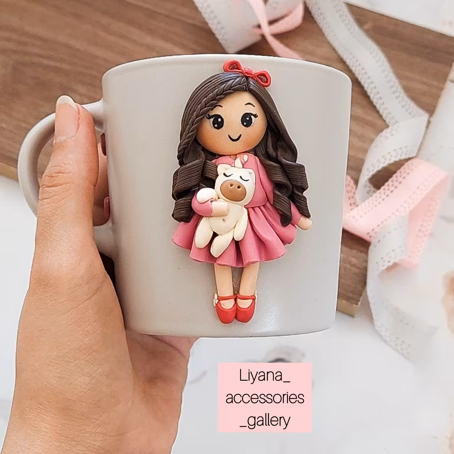 ماگ عروسکی پلیمری دستساز (عروسک نشکن و تماما قابل شست و شو) 