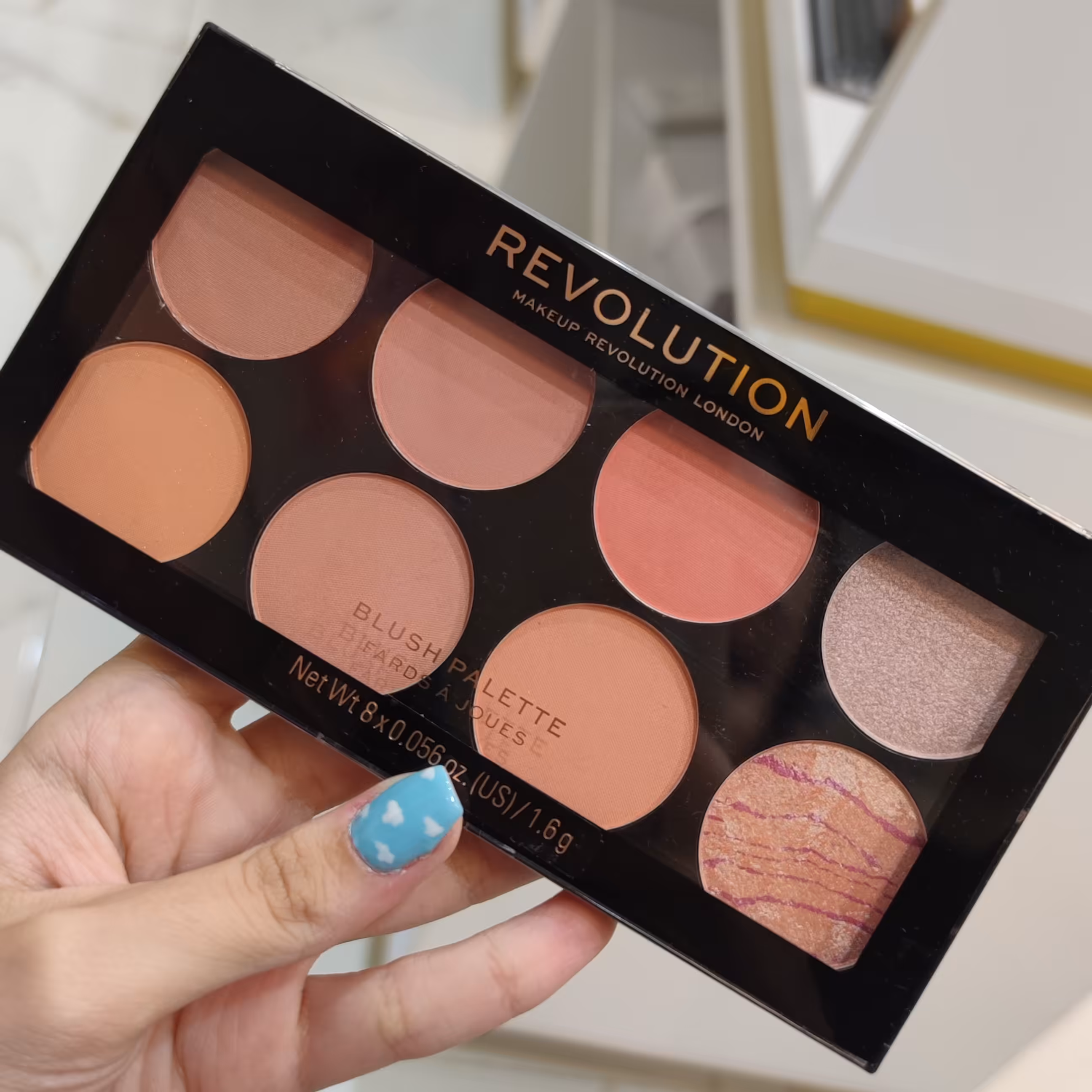 پالت رژگونه هشت تایی برند رولوشن خرید ترکیه 