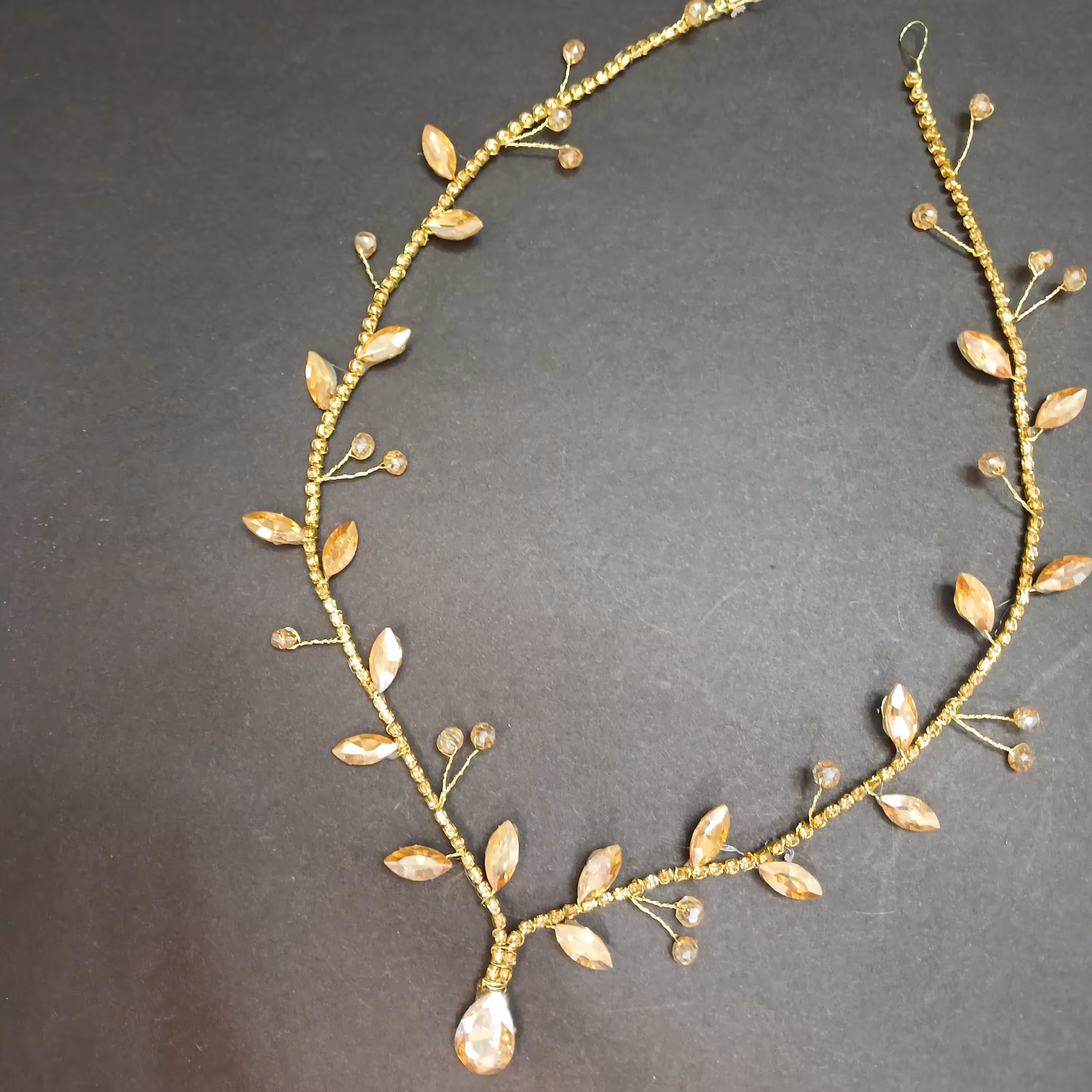 پیشونی بند طلایی