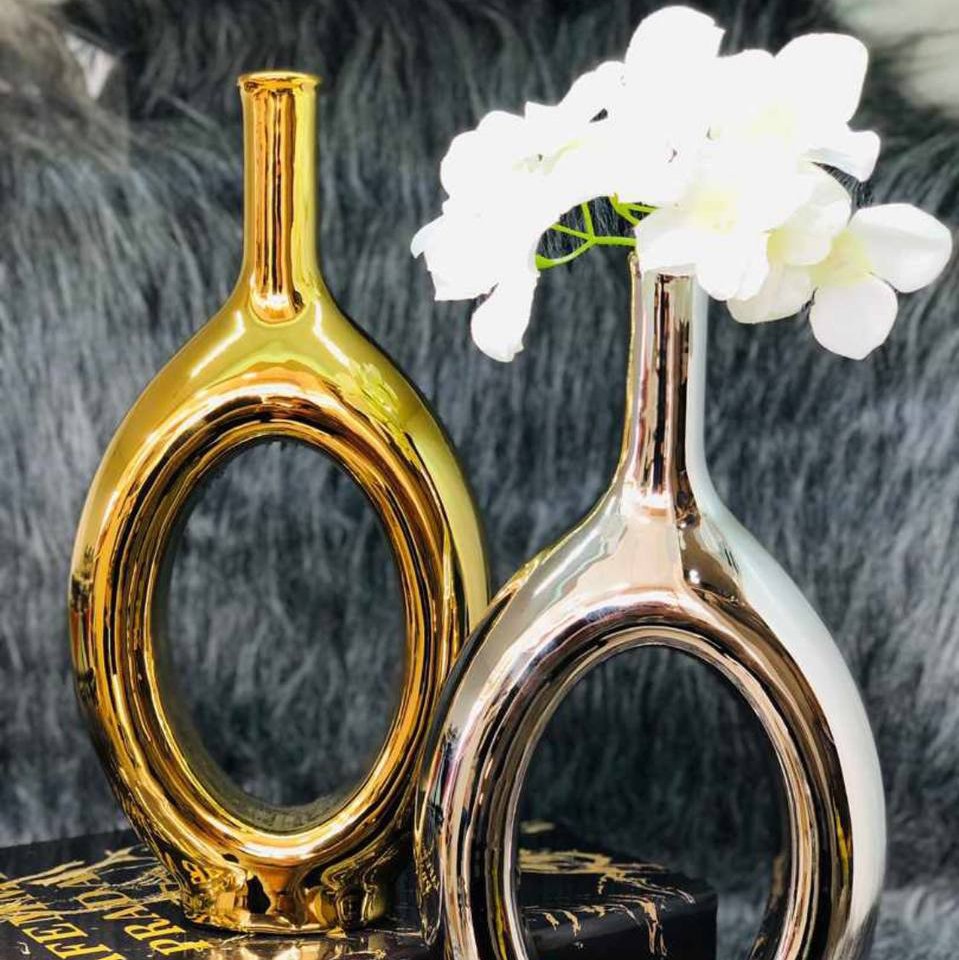 گلدان طلایی و نقره ای دکوری براق مدل بیضی بلند