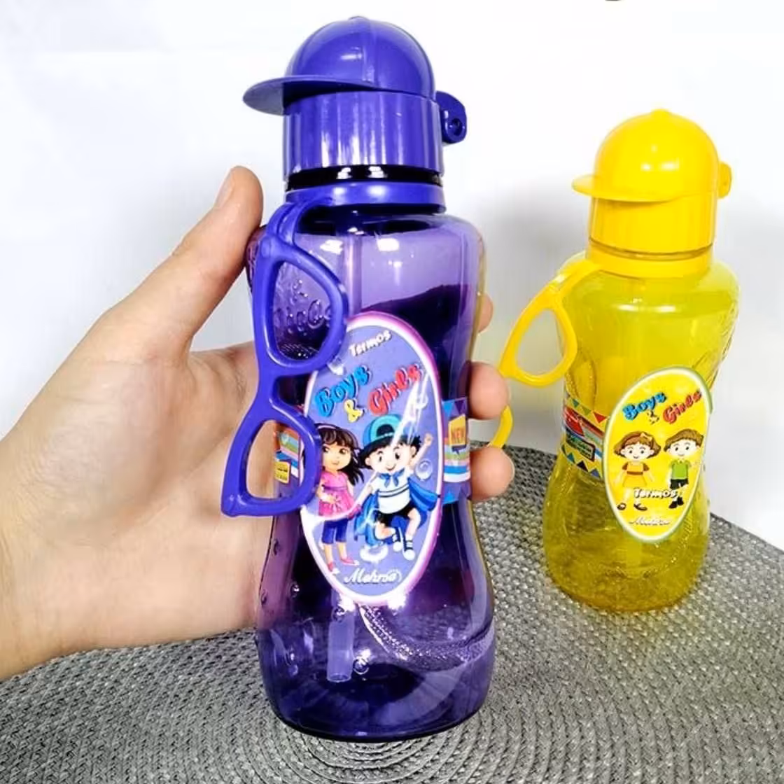 قمقمه آب با در کلاه مانند