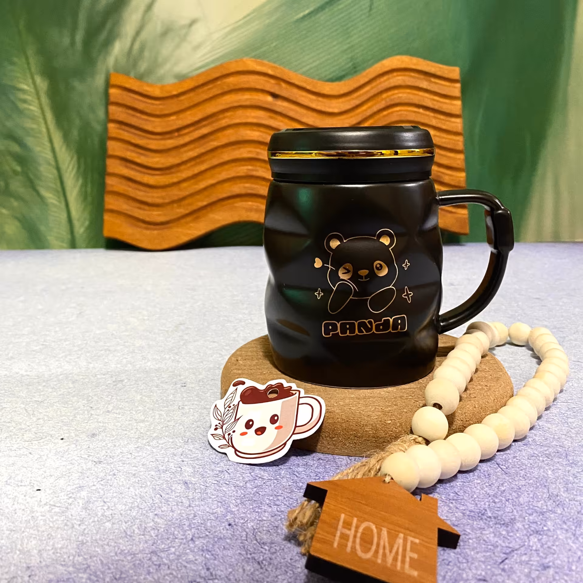 ماگ درب آینه ای طرح پاندا مدل چشمک رنگ مشکی