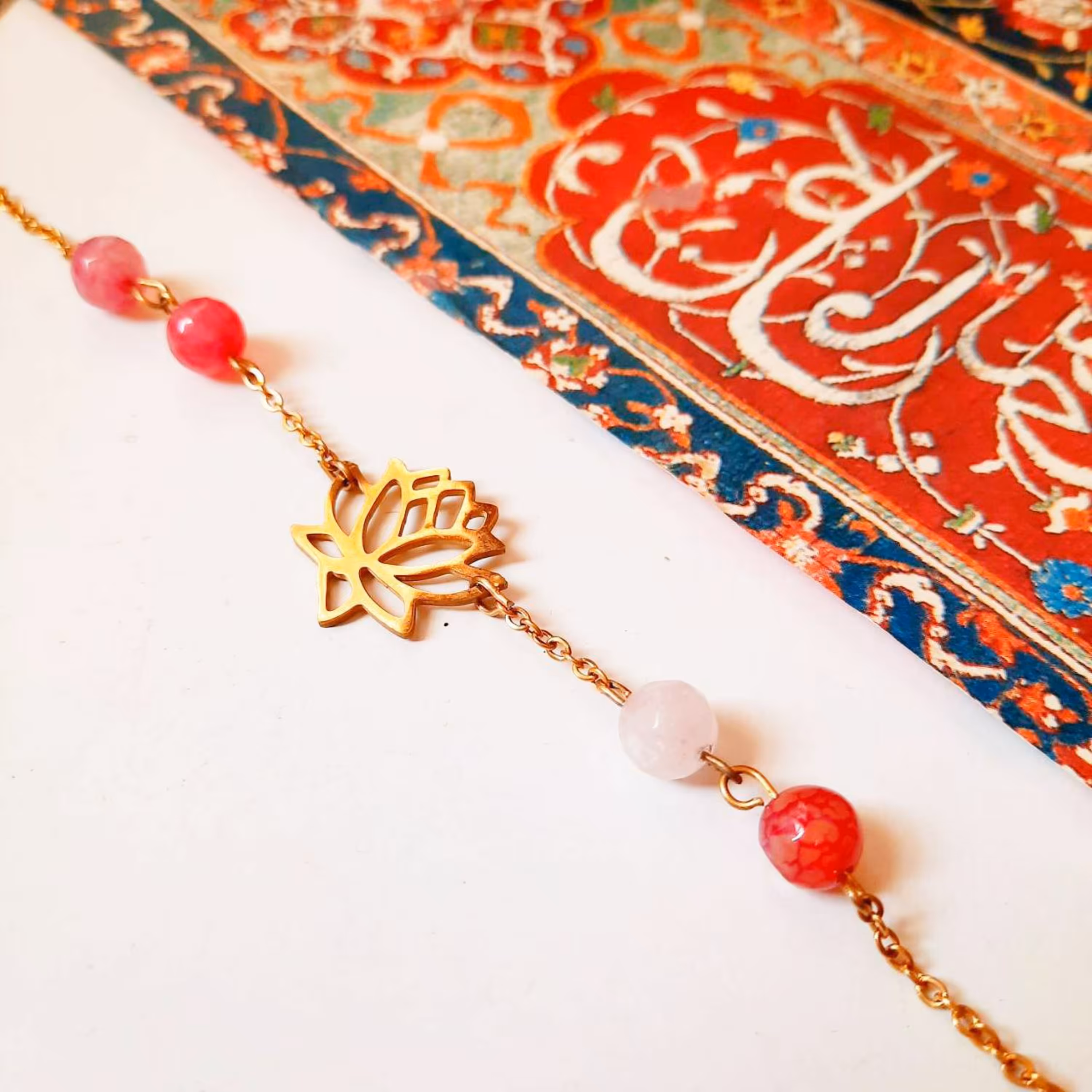 دستبند گلباد با سنگ جید اصل و پلاک و اتصالات استیل