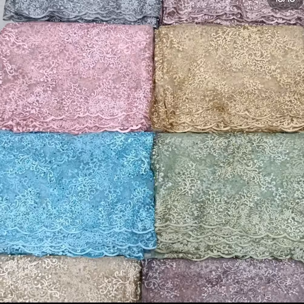 پارچه مجلسی تور  طرح درختی  قواره 3 متر و بیست و پنج