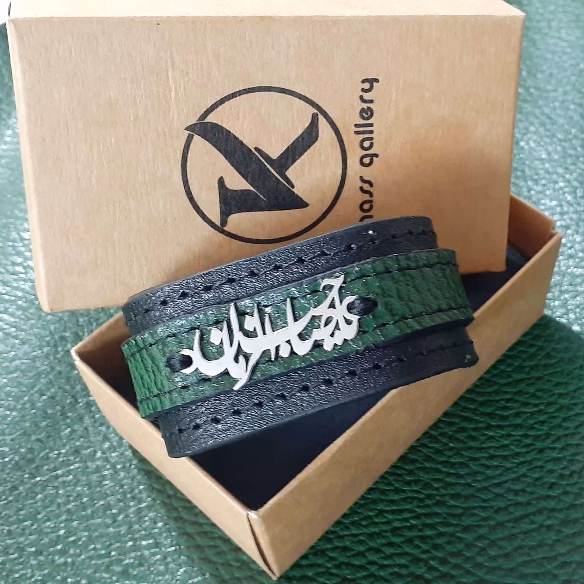 دستبند چرم طبیعی 