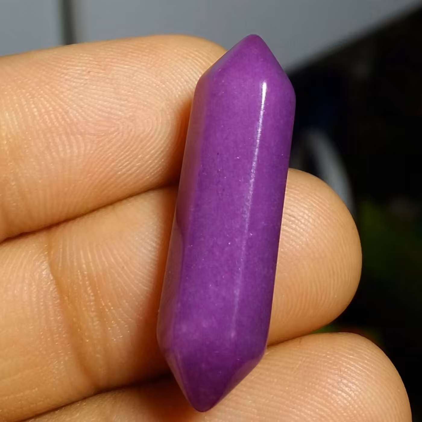 آویز منشور سنگ جید بنفش خاص خارق العاده شاهکار خلقت بی نظیییر 
کد 8774