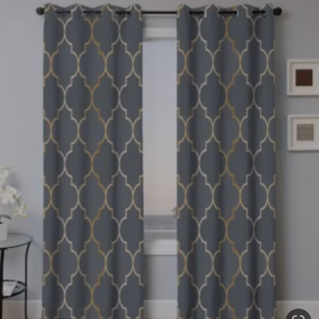 پرده هازان مخمل در سایز های 3 متر در یک و نیم متری قابل کم کردن ارتفاع و عرض دوخت و پانچ قبل ارسال قابل چاپ طرح های مختل