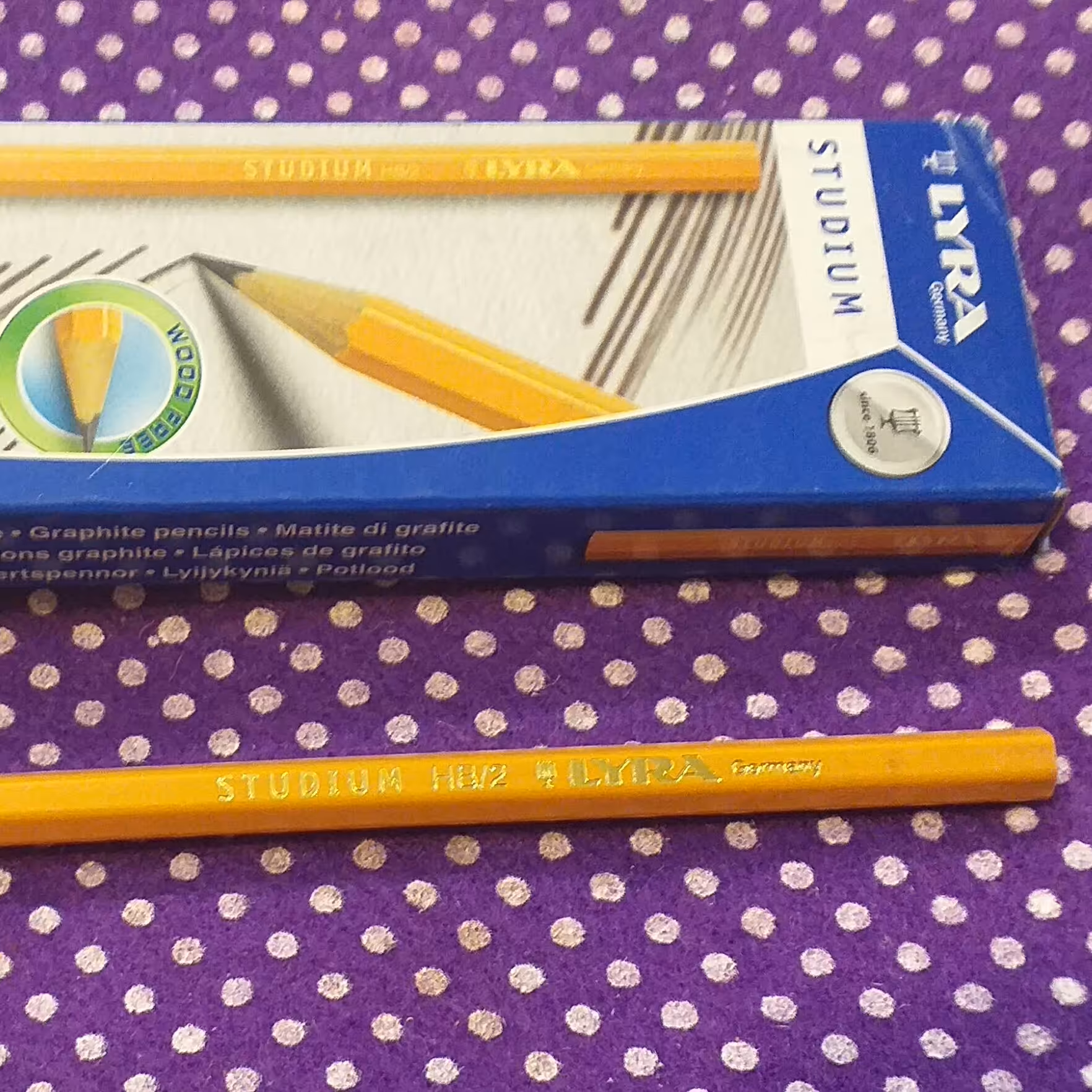 مداد مشکیHB لیرا آلمان