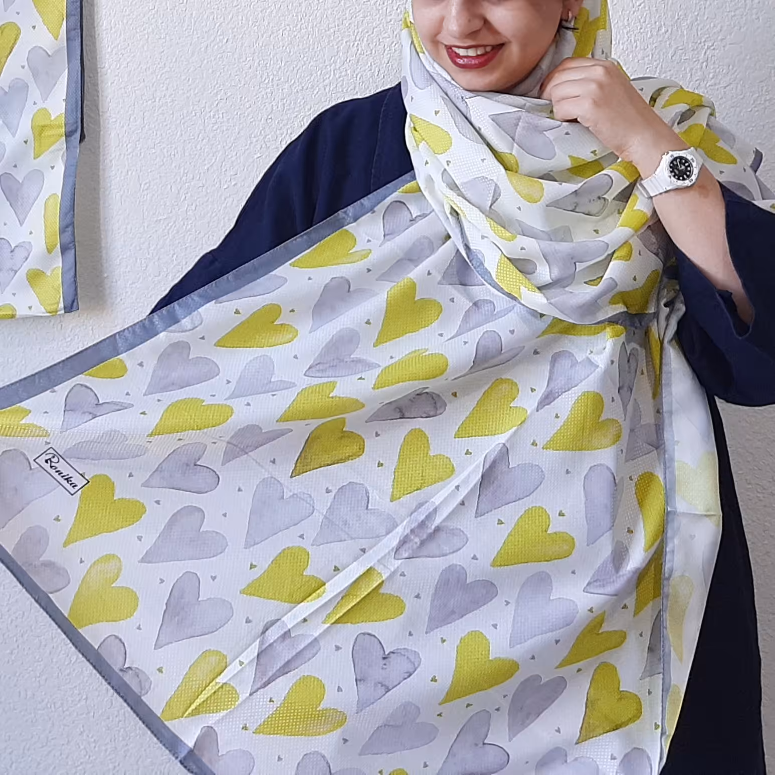 شال نخی قلبی کد 1 زرد و طوسی دوردوخت فانتزی و نخی بسیار خنک دوردوخت و با کیفیت