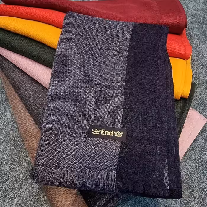 شال نخی حاشیه دار. حاشیه براق ریشه پرزی. قواره 200در80 در 12 رنگ