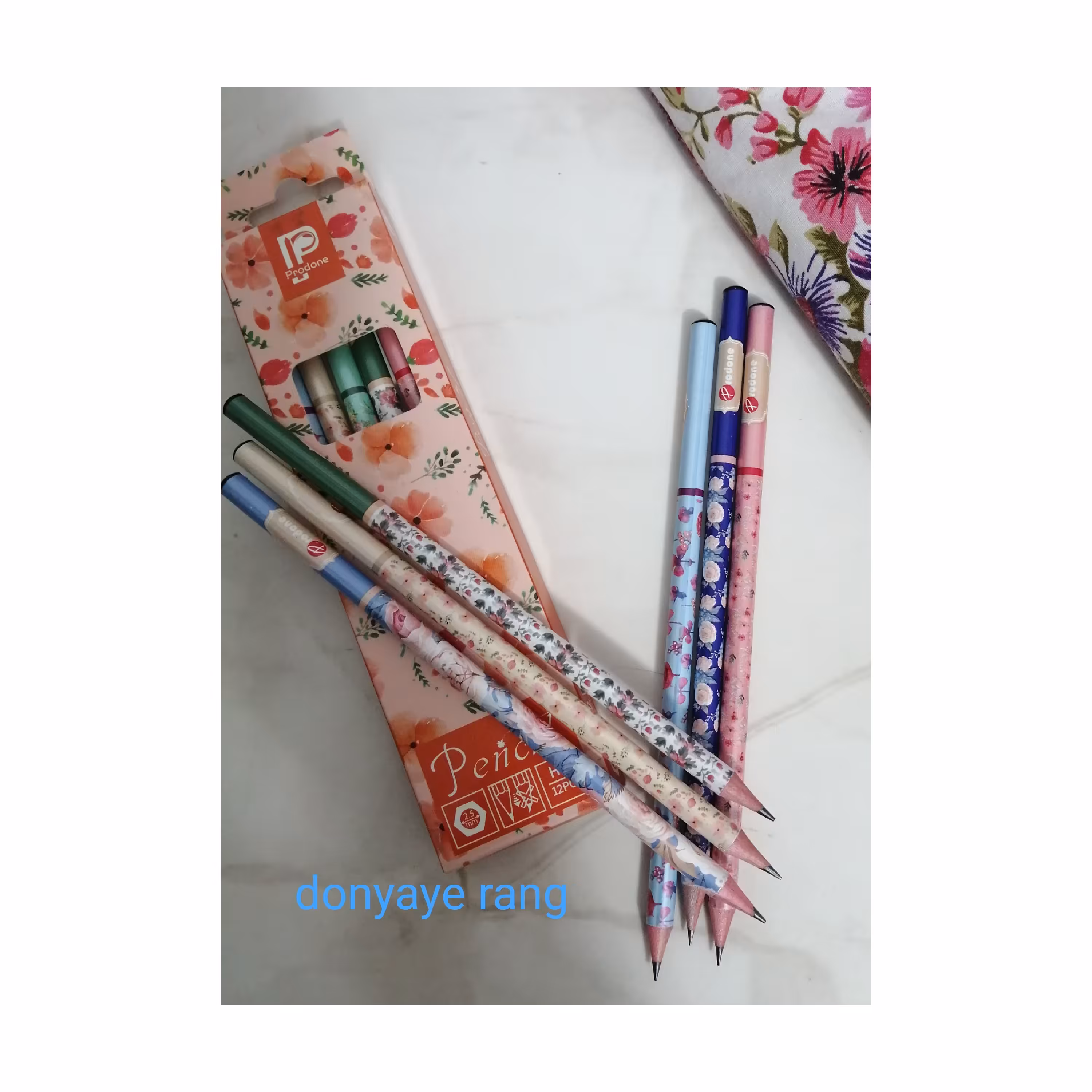 مداد مشکی طرحدار