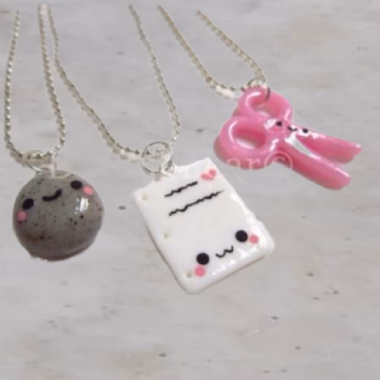 گردنبند دوستی سنگ کاغذ قیچی     با ارسال رایگان  ، گردنبند ستایی ،ست گردنبند 