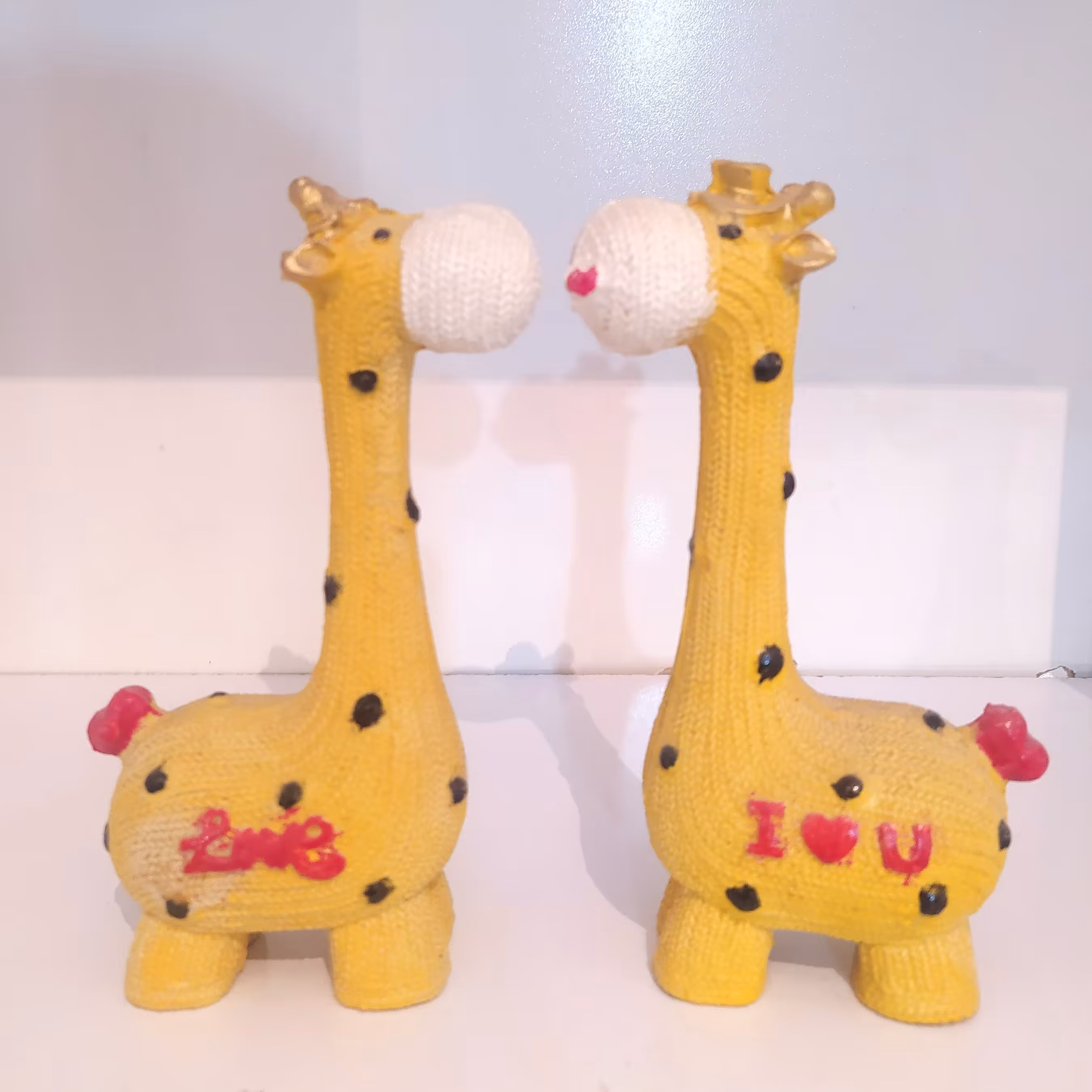 مجسمه دکوری زرافه رنگی جفتی 