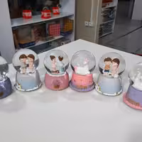 گوی موزیکال پمپی در چند طرح