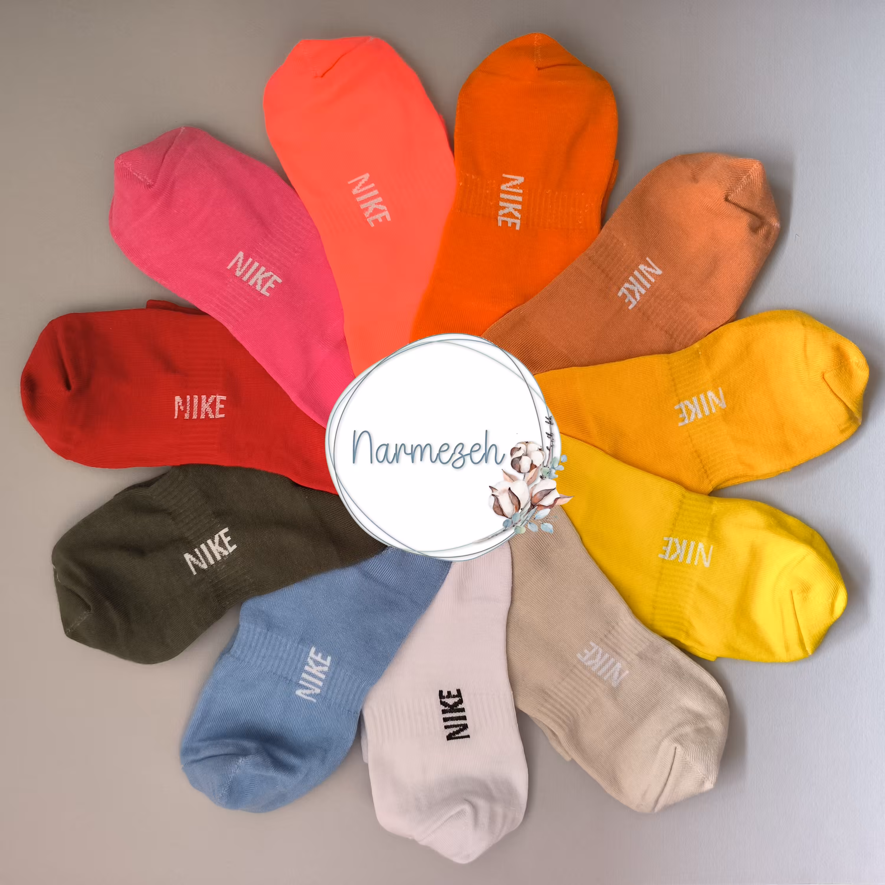 جوراب نخی نیم ساق ورزشی کمرکش رنگارنگ