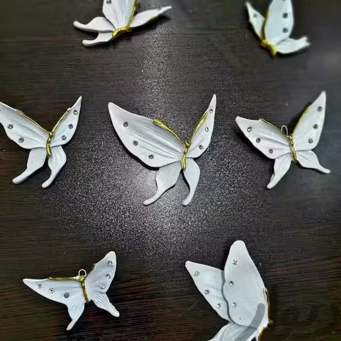 پروانه دیوار کوب سفید